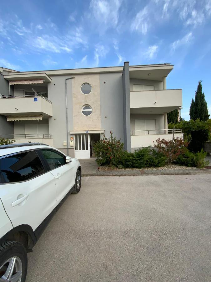 Apartman Lili Zaton  Buitenkant foto