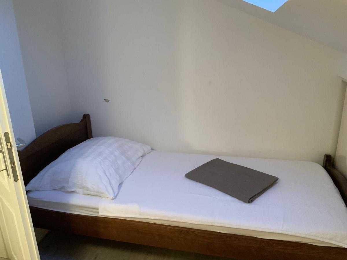 Apartman Lili Zaton  Buitenkant foto